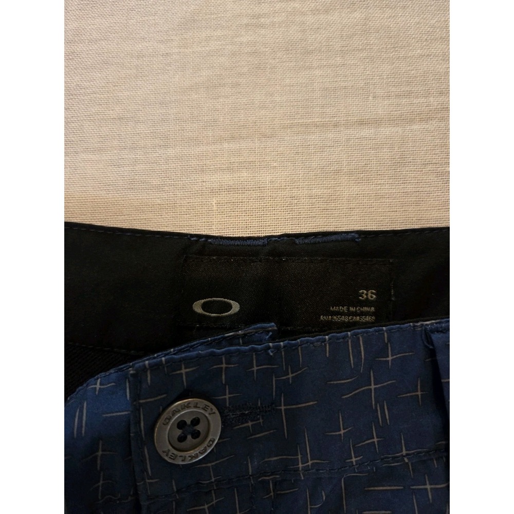 Oakley Shorts Mens Golf Performance Shorts Size 36 Flat Front Blue With Gray - Picture 5 of 8